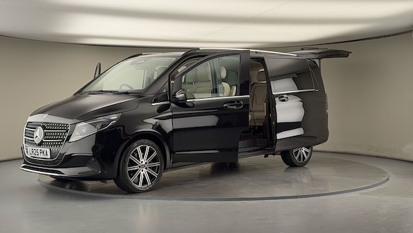 Used Mercedes-Benz V-Class 2025 for sale - 76304647: Photo 51