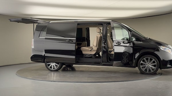 Used Mercedes-Benz V-Class 2025 for sale - 76304647: Photo 57
