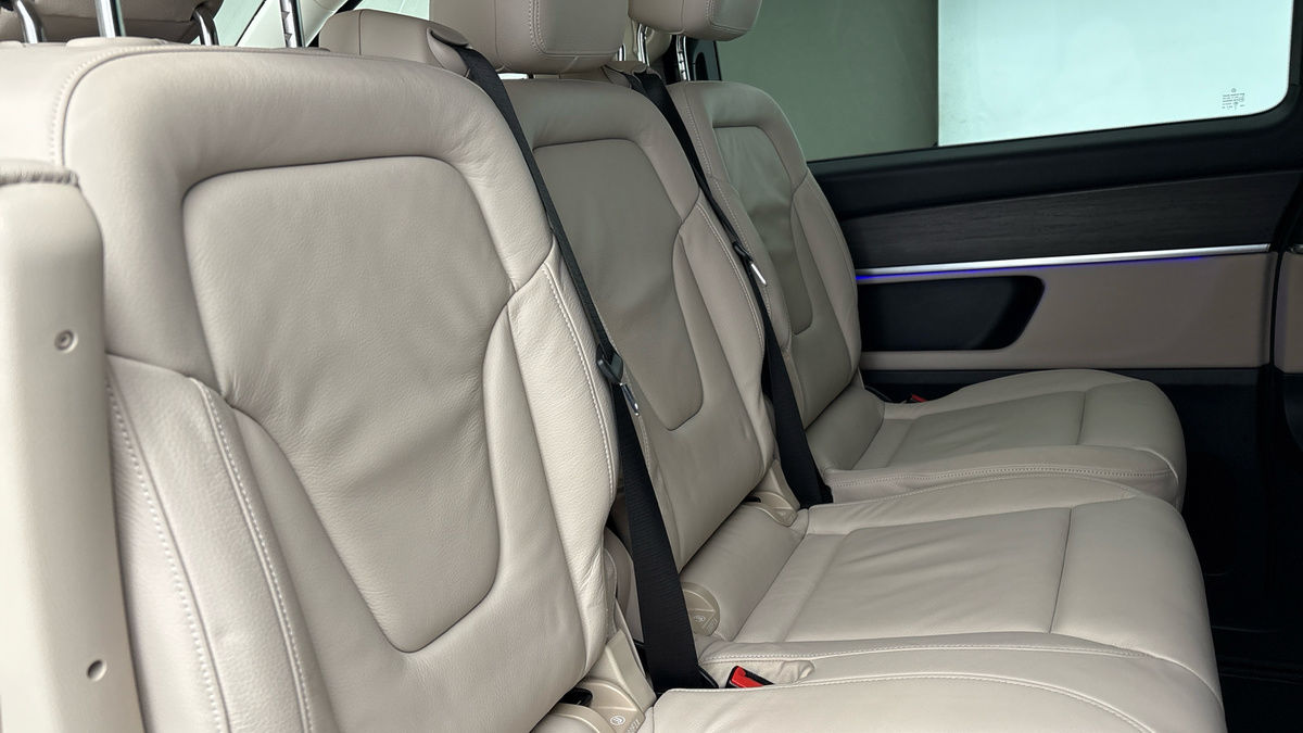 Used Mercedes-Benz V-Class 2025 for sale - 76304647: Photo 9