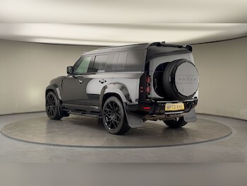 Used Land Rover Defender 110 2024 for sale - 76040279: Photo