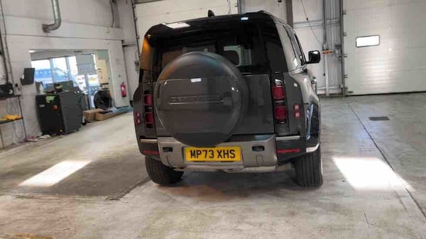 Used Land Rover Defender 110 2024 for sale - 76040279: Photo 71