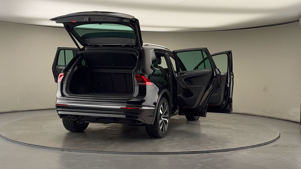 Used Volkswagen Tiguan 2020 for sale - 77572491: Photo 60