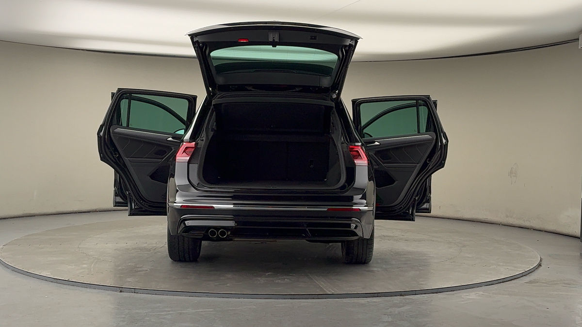 Used Volkswagen Tiguan 2020 for sale - 77572491: Photo 61