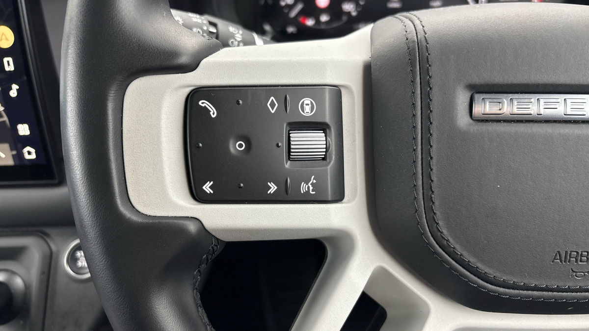 Used Land Rover Defender 90 2024 for sale - 77395051: Photo 13