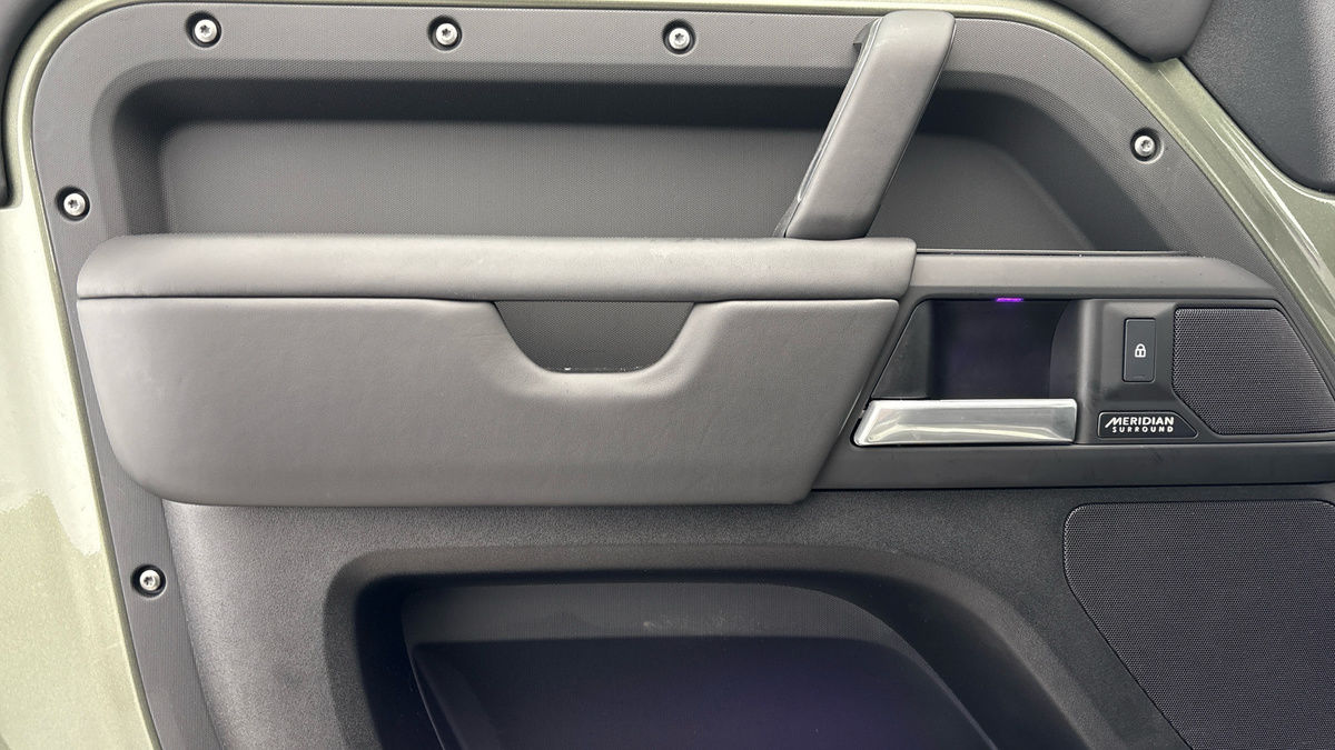 Used Land Rover Defender 90 2024 for sale - 77395051: Photo 19