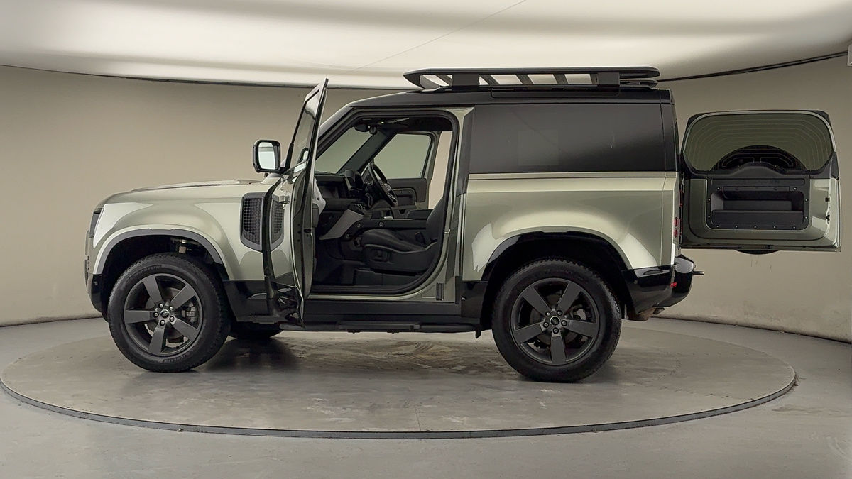 Used Land Rover Defender 90 2024 for sale - 77395051: Photo 48