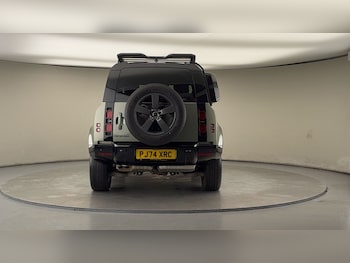 Used Land Rover Defender 90 2024 for sale - 77395051: Photo