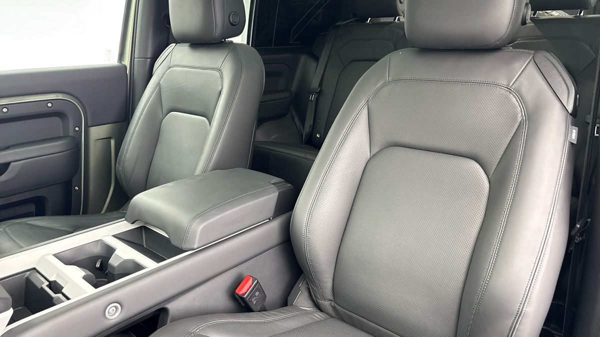 Used Land Rover Defender 90 2024 for sale - 77395051: Photo 7