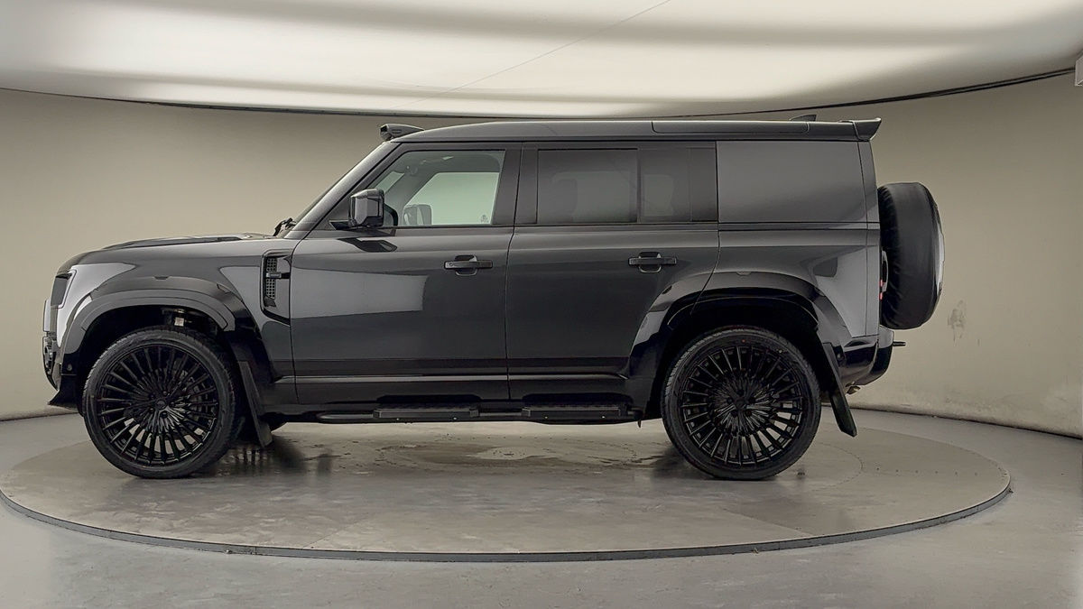 Used Land Rover Defender 110 2025 for sale - 76570843: Photo 15