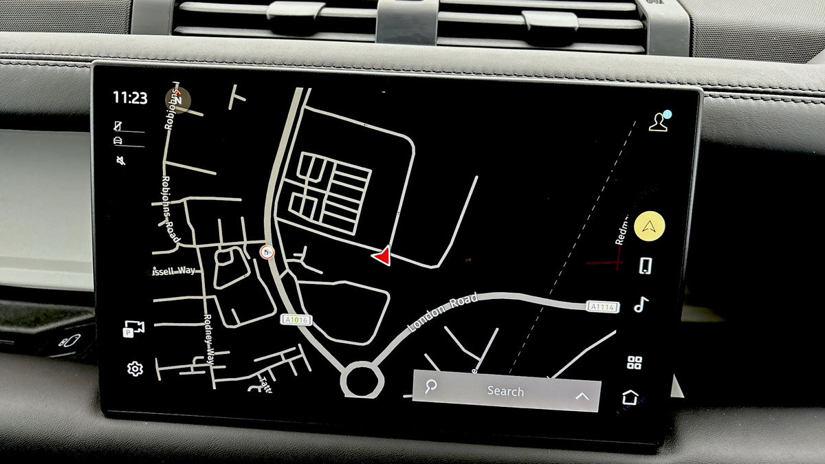 Used Land Rover Defender 110 2025 for sale - 76570843: Photo 17