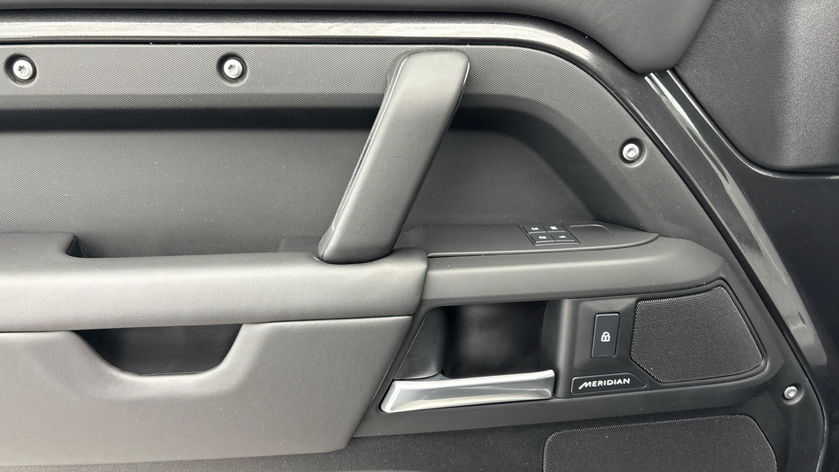 Used Land Rover Defender 110 2025 for sale - 76570843: Photo 19