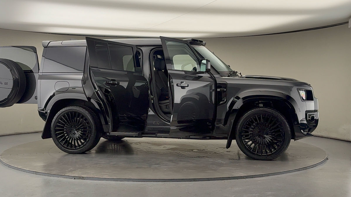 Used Land Rover Defender 110 2025 for sale - 76570843: Photo 61