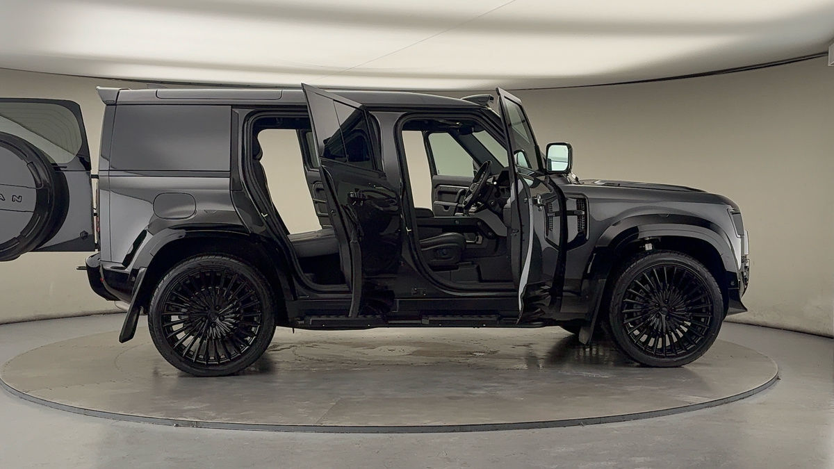 Used Land Rover Defender 110 2025 for sale - 76570843: Photo 62