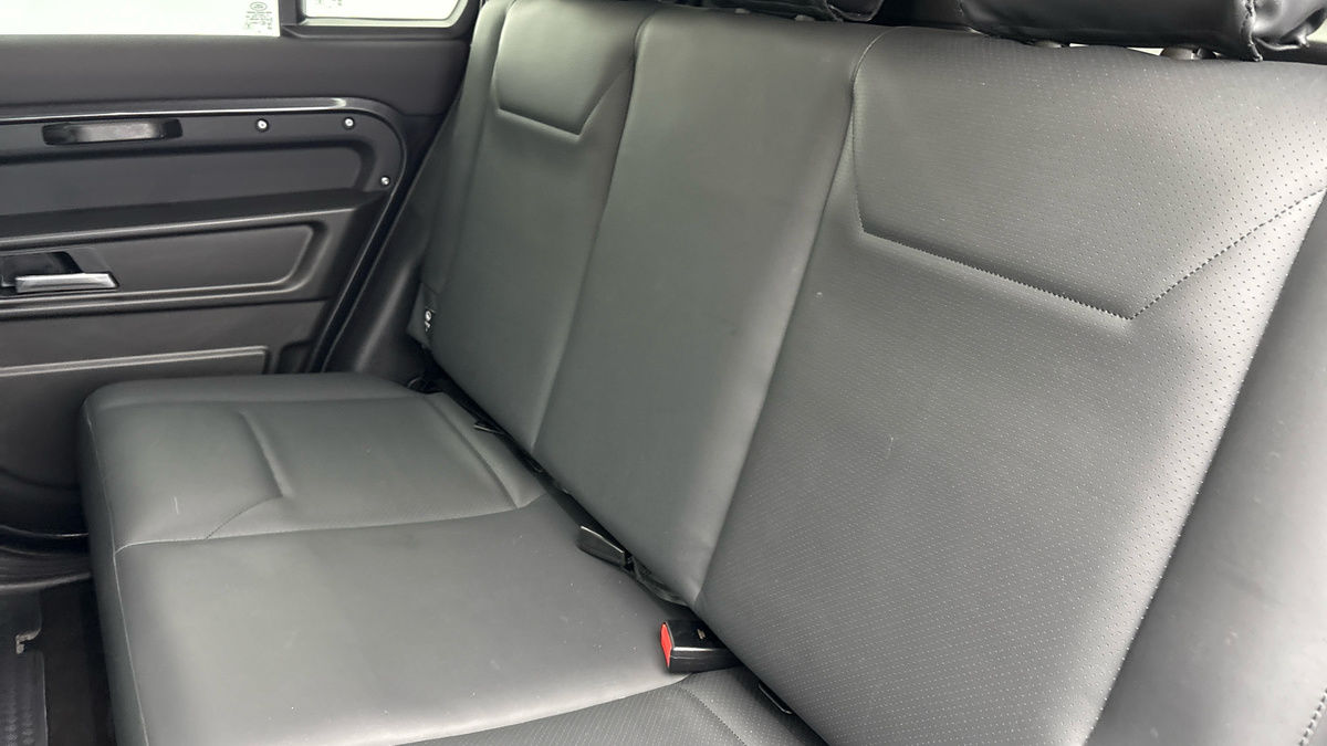 Used Land Rover Defender 110 2025 for sale - 76570843: Photo 8