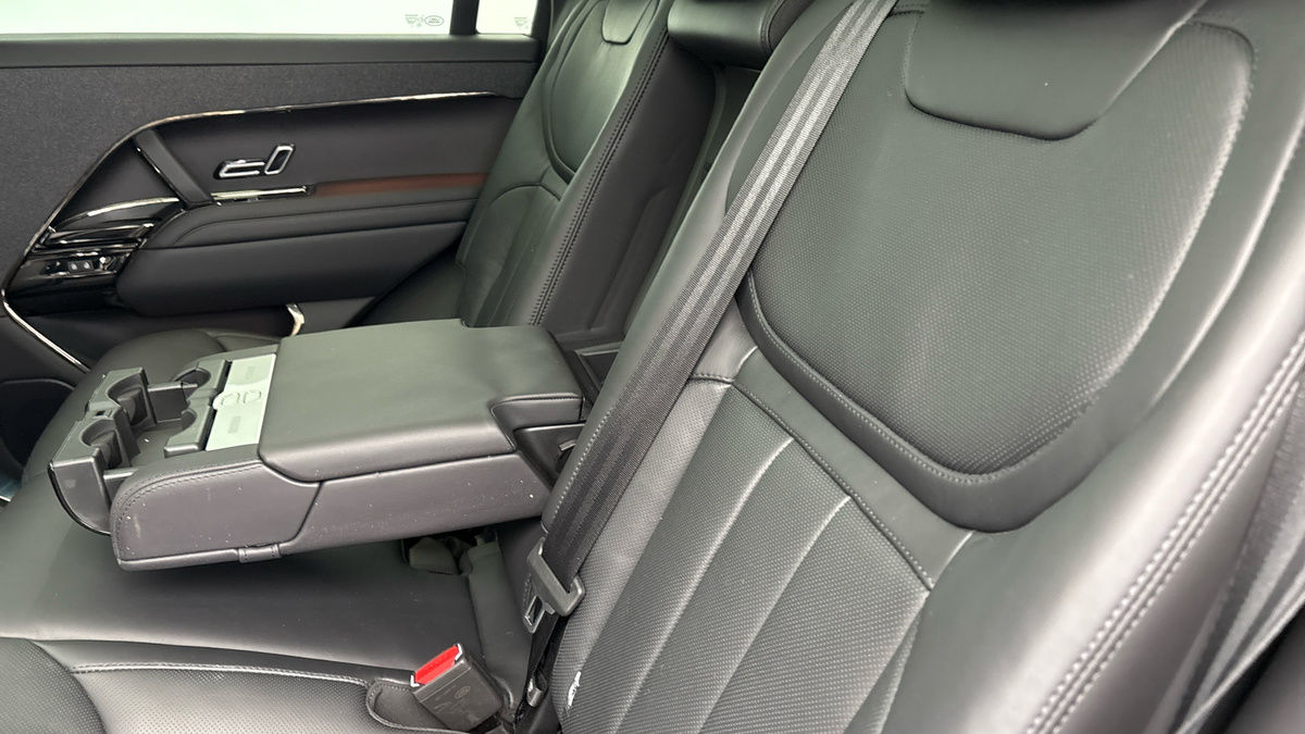 Used Land Rover Range Rover Sport 2024 for sale - 76712255: Photo 9