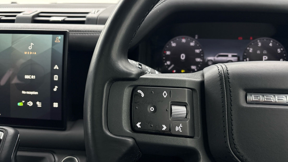 Used Land Rover Defender 130 2022 for sale - 77668178: Photo 13