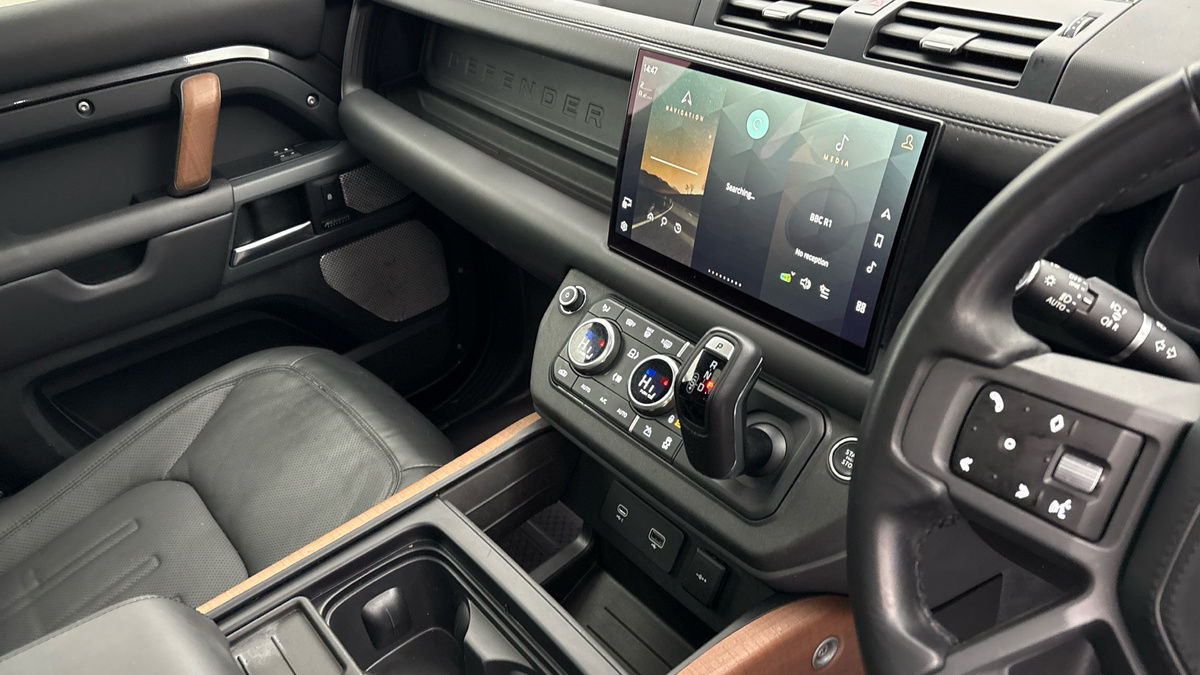 Used Land Rover Defender 130 2022 for sale - 77668178: Photo 18