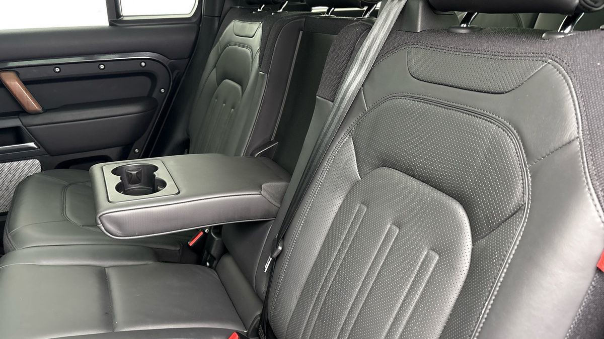 Used Land Rover Defender 130 2022 for sale - 77668178: Photo 9