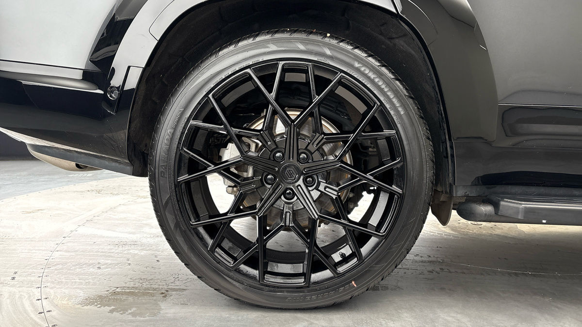 Used Land Rover Defender 130 2023 for sale - 76081594: Photo 10