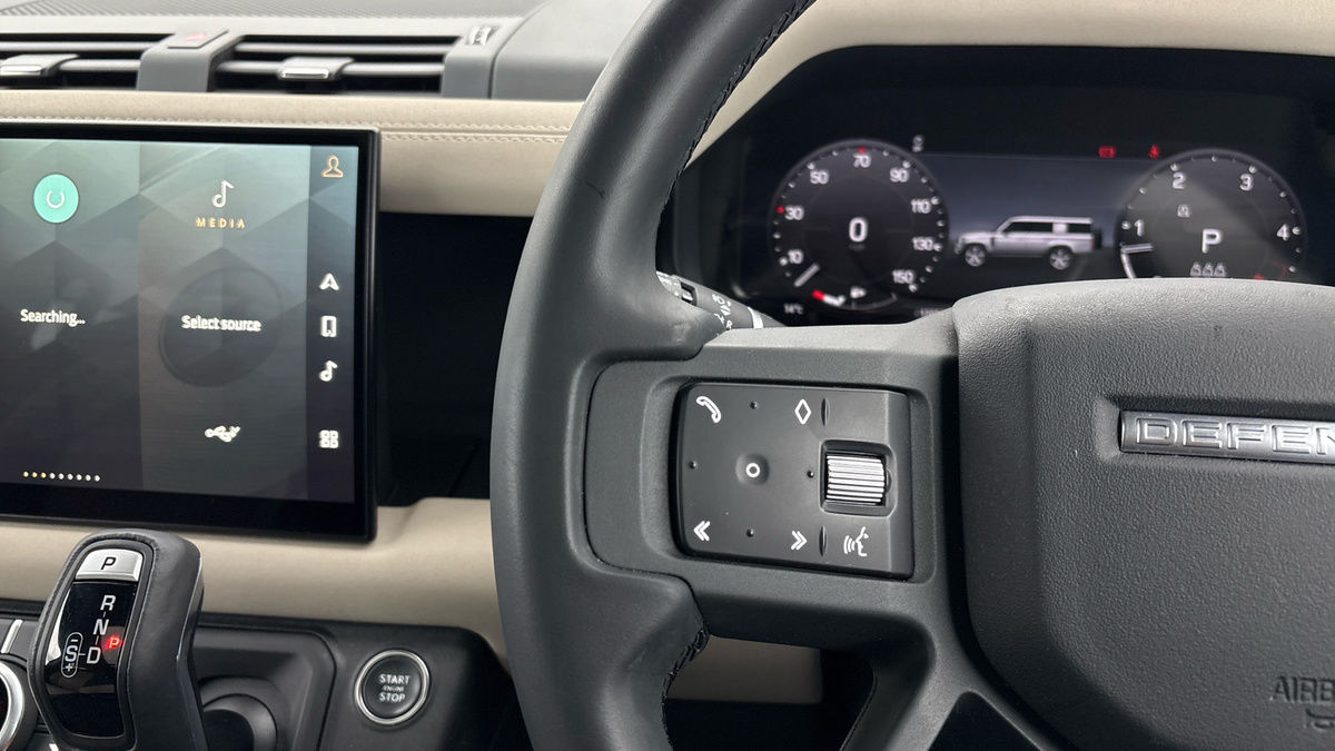 Used Land Rover Defender 130 2023 for sale - 76081594: Photo 13