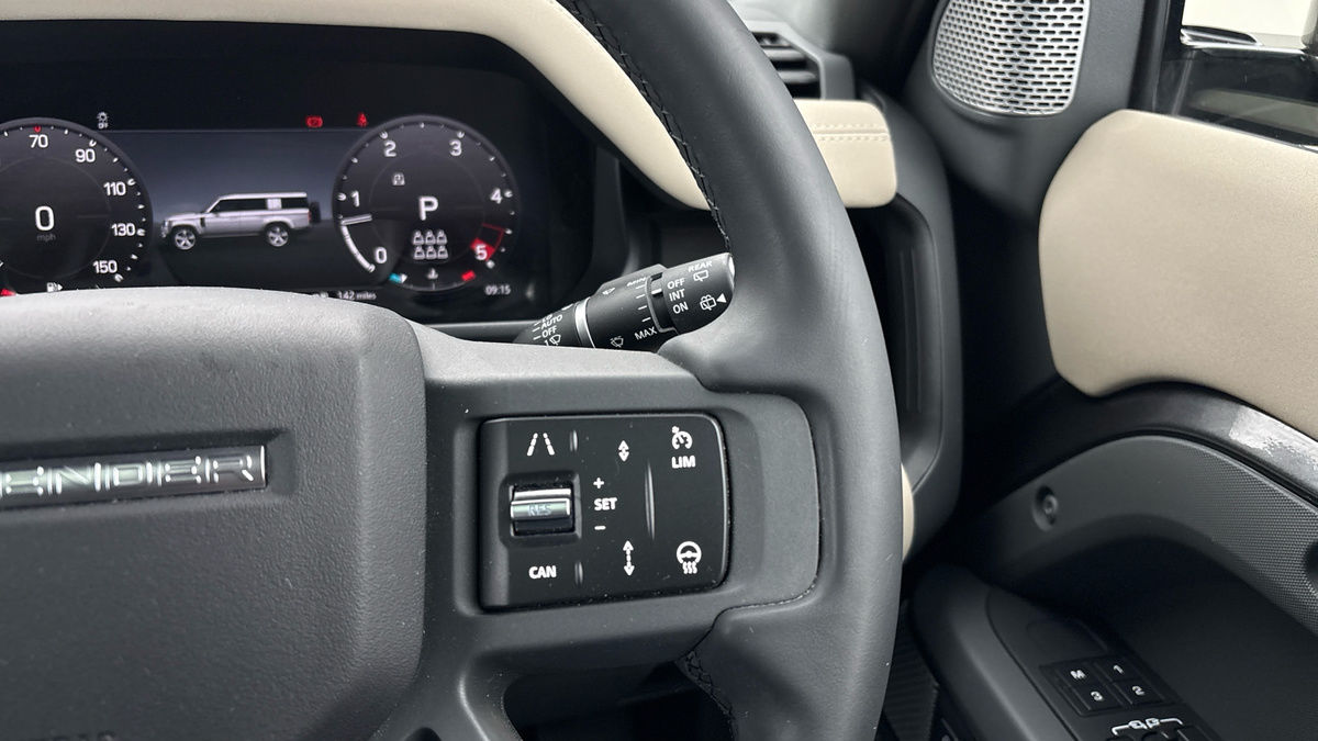 Used Land Rover Defender 130 2023 for sale - 76081594: Photo 14