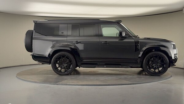 Used Land Rover Defender 130 2023 for sale - 76081594: Photo 16