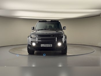 Used Land Rover Defender 130 2023 for sale - 76081594: Photo