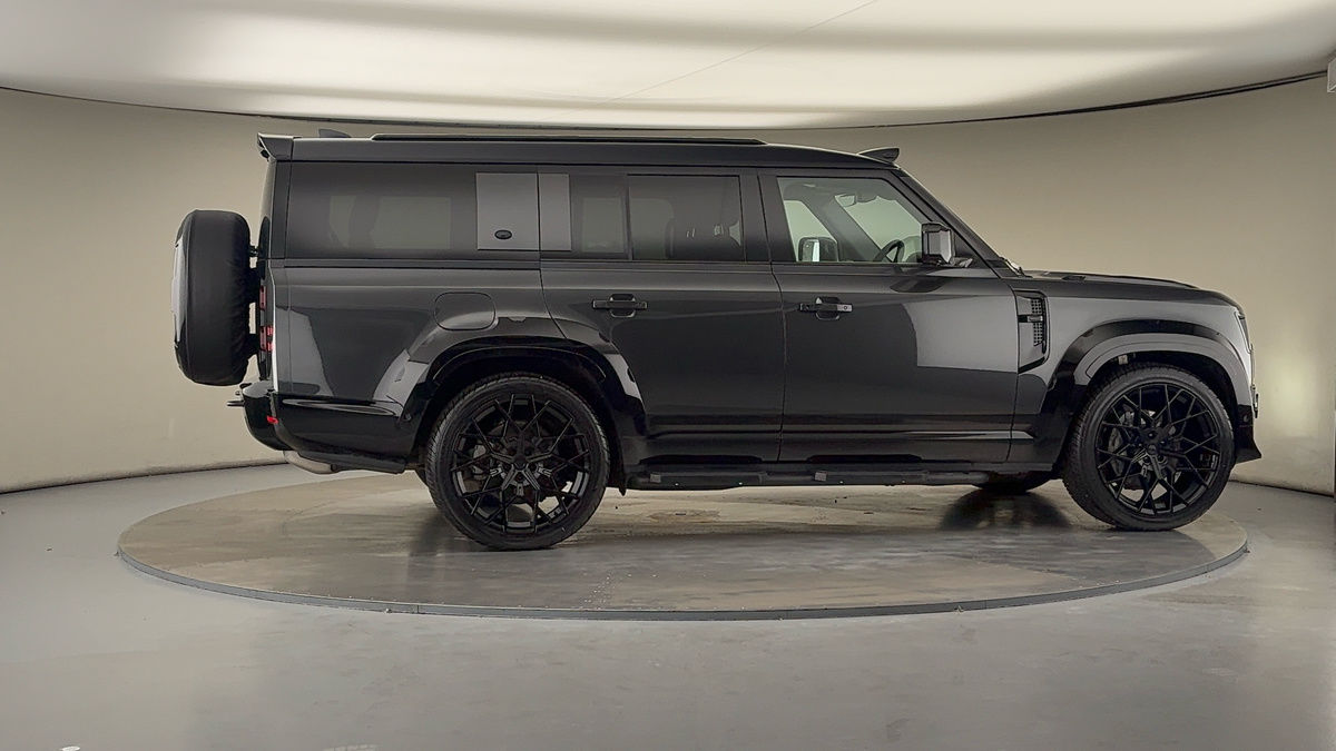 Used Land Rover Defender 130 2023 for sale - 76081594: Photo 44