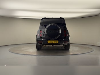 Used Land Rover Defender 130 2023 for sale - 76081594: Photo