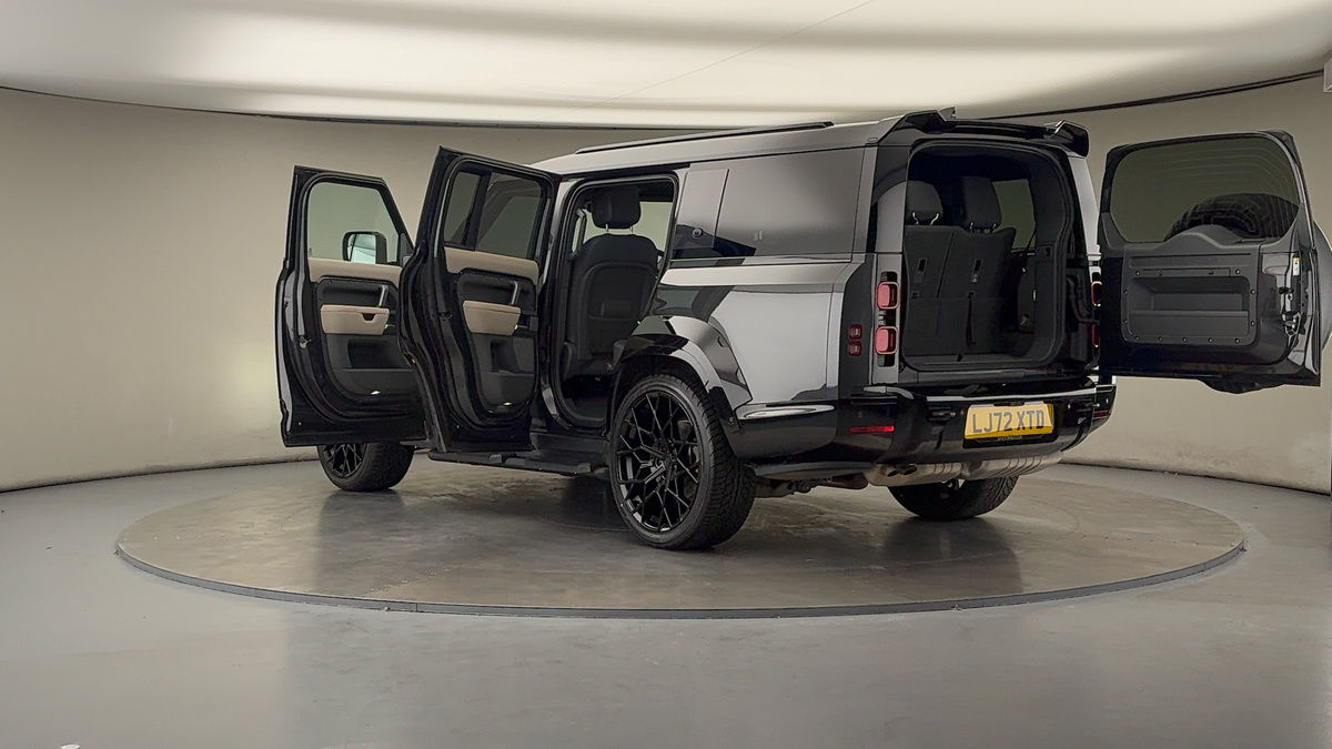 Used Land Rover Defender 130 2023 for sale - 76081594: Photo 50