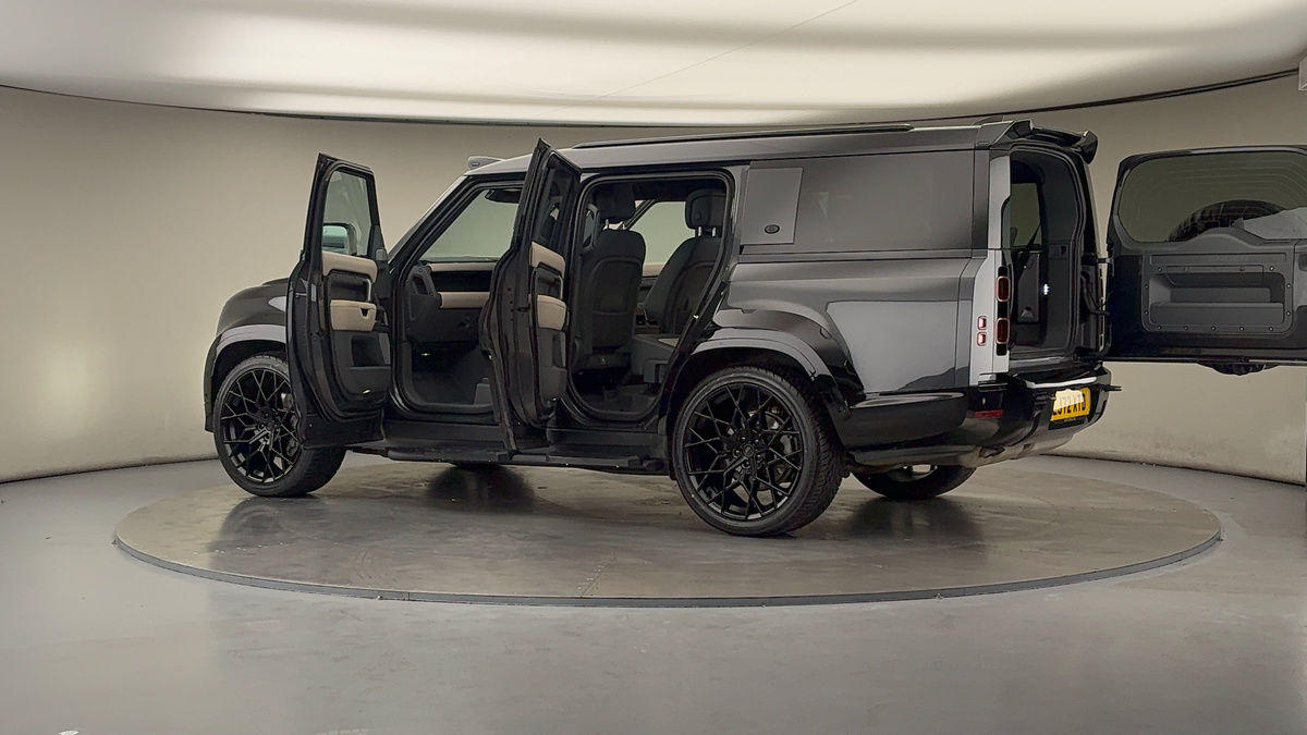 Used Land Rover Defender 130 2023 for sale - 76081594: Photo 52