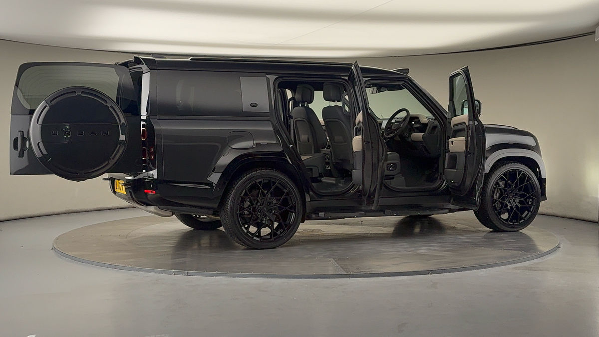 Used Land Rover Defender 130 2023 for sale - 76081594: Photo 64