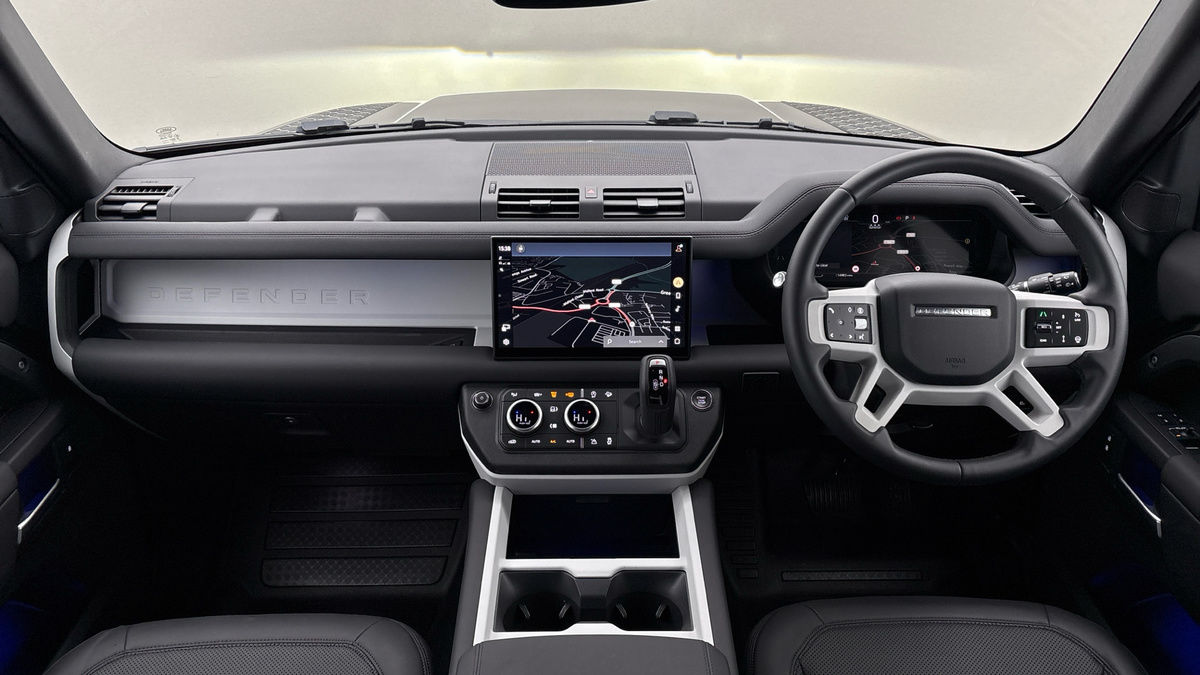 Used Land Rover Defender 90 2024 for sale - 76630370: Photo 12