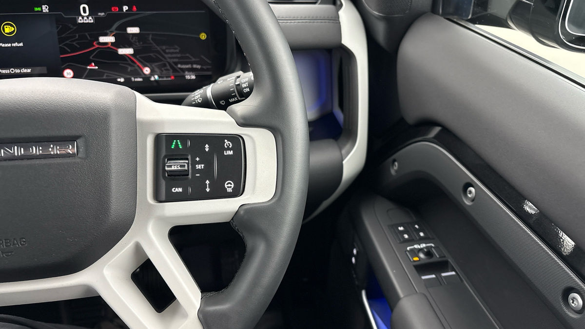 Used Land Rover Defender 90 2024 for sale - 76630370: Photo 14