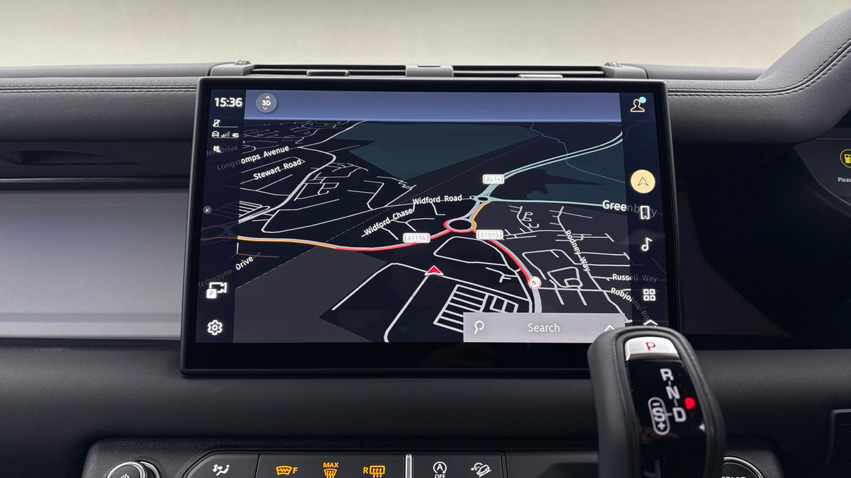 Used Land Rover Defender 90 2024 for sale - 76630370: Photo 17