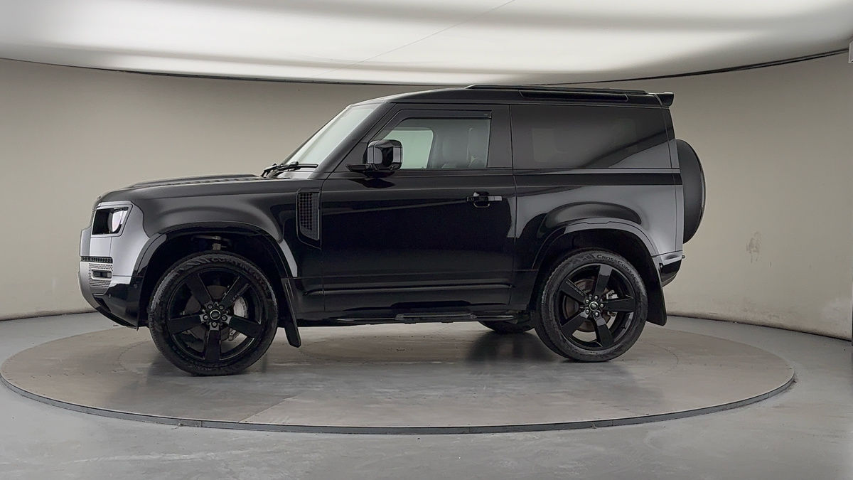 Used Land Rover Defender 90 2024 for sale - 76630370: Photo 29