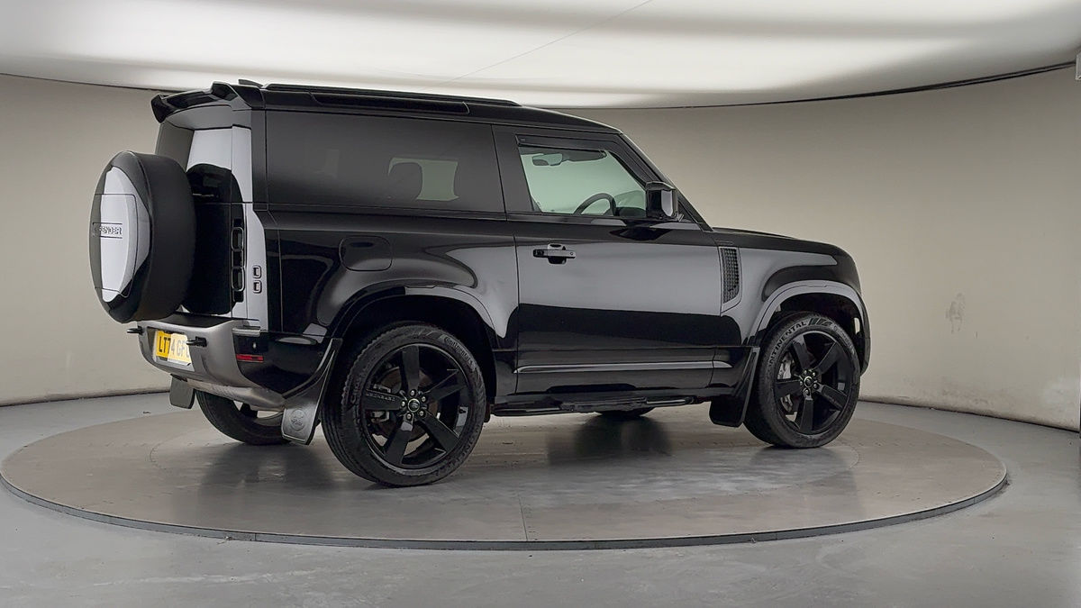 Used Land Rover Defender 90 2024 for sale - 76630370: Photo 39