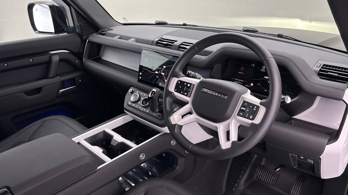 Used Land Rover Defender 90 2024 for sale - 76630370: Photo 5