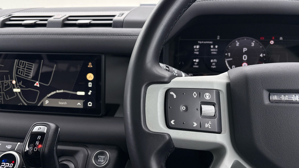 Used Land Rover Defender 110 2023 for sale - 76559618: Photo 13