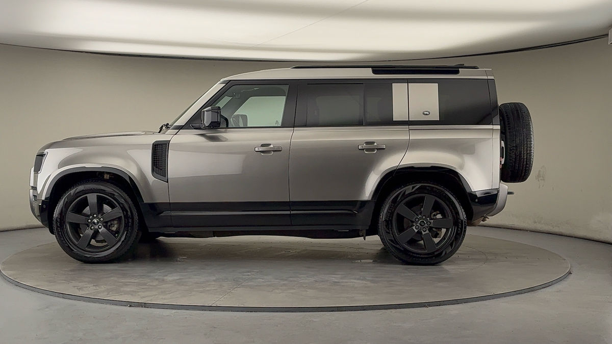 Used Land Rover Defender 110 2023 for sale - 76559618: Photo 15