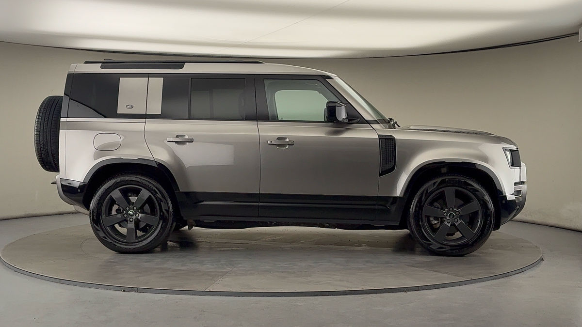 Used Land Rover Defender 110 2023 for sale - 76559618: Photo 16