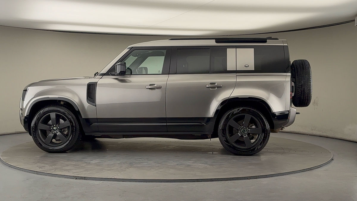 Used Land Rover Defender 110 2023 for sale - 76559618: Photo 28