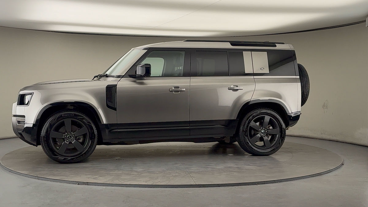 Used Land Rover Defender 110 2023 for sale - 76559618: Photo 29