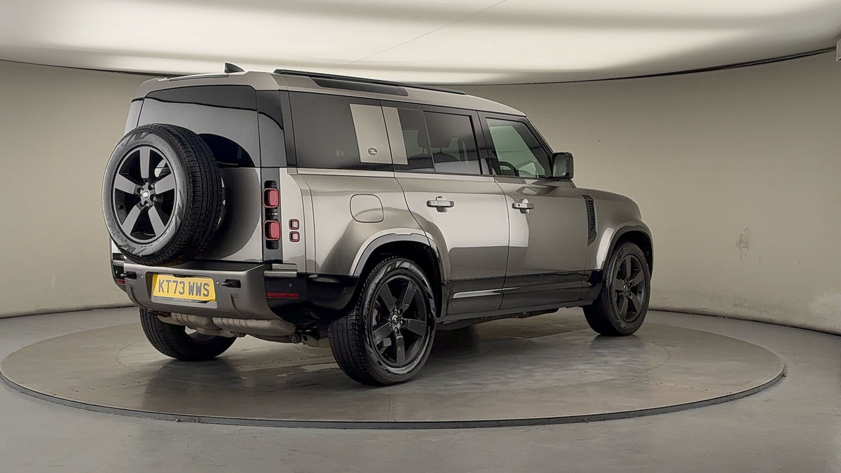 Used Land Rover Defender 110 2023 for sale - 76559618: Photo 40