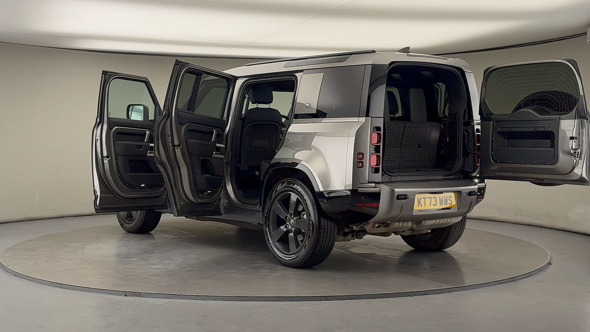 Used Land Rover Defender 110 2023 for sale - 76559618: Photo 45