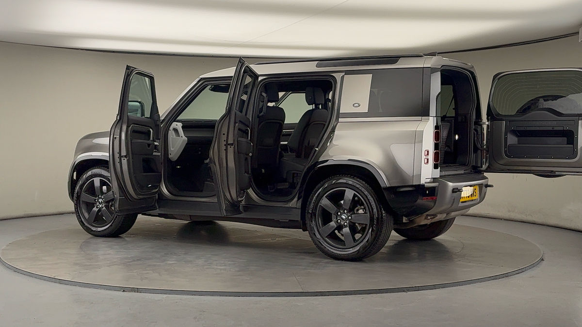 Used Land Rover Defender 110 2023 for sale - 76559618: Photo 46