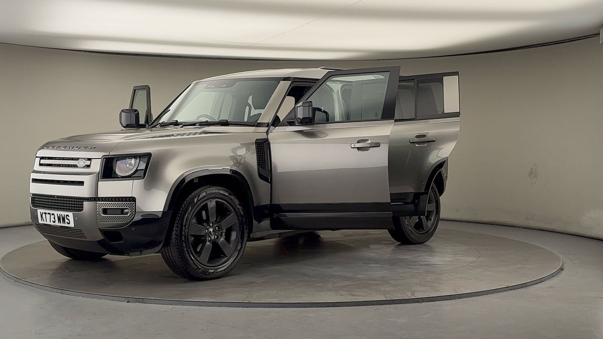 Used Land Rover Defender 110 2023 for sale - 76559618: Photo 50