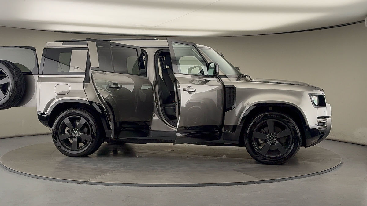 Used Land Rover Defender 110 2023 for sale - 76559618: Photo 56