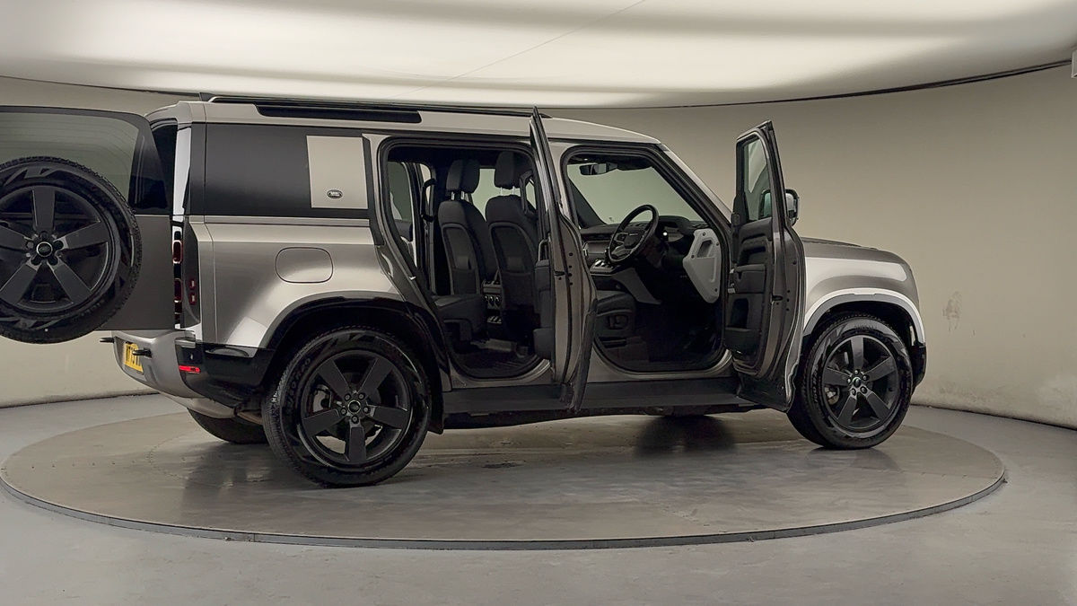 Used Land Rover Defender 110 2023 for sale - 76559618: Photo 58