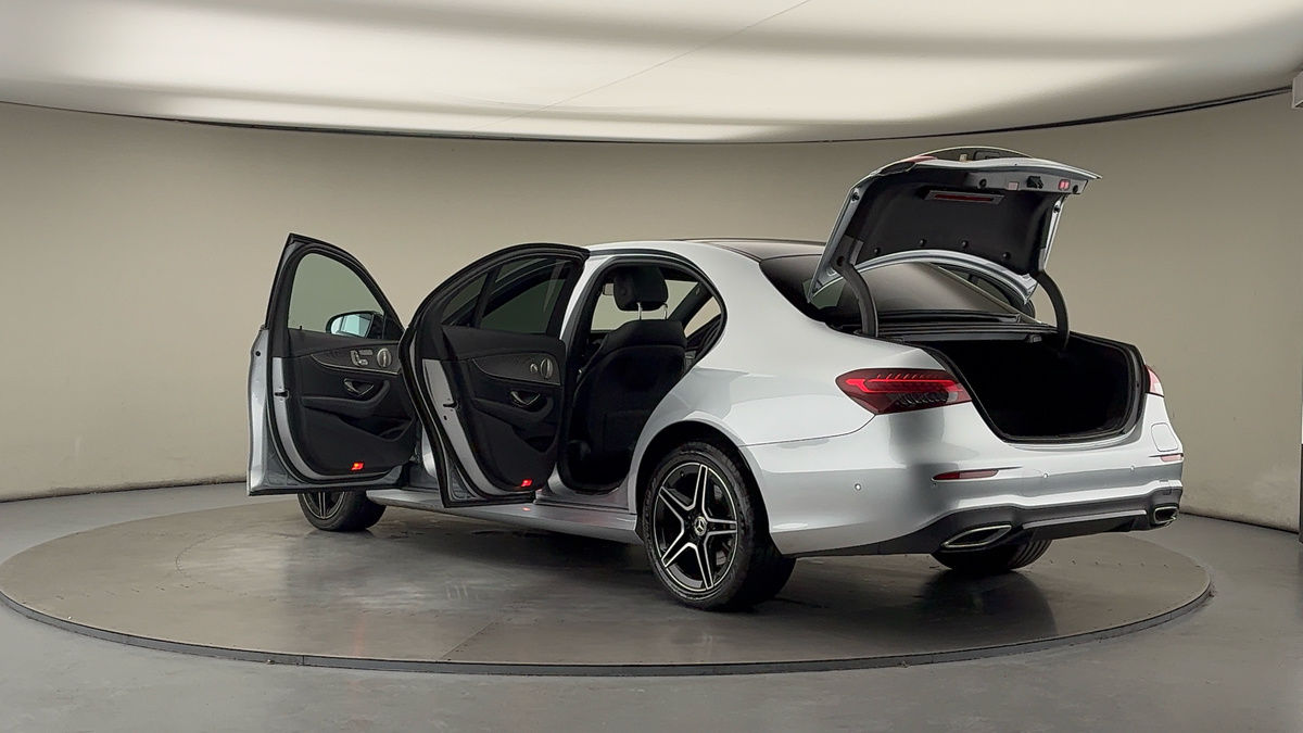 Used Mercedes-Benz E Class 2021 for sale - 76630347: Photo 44